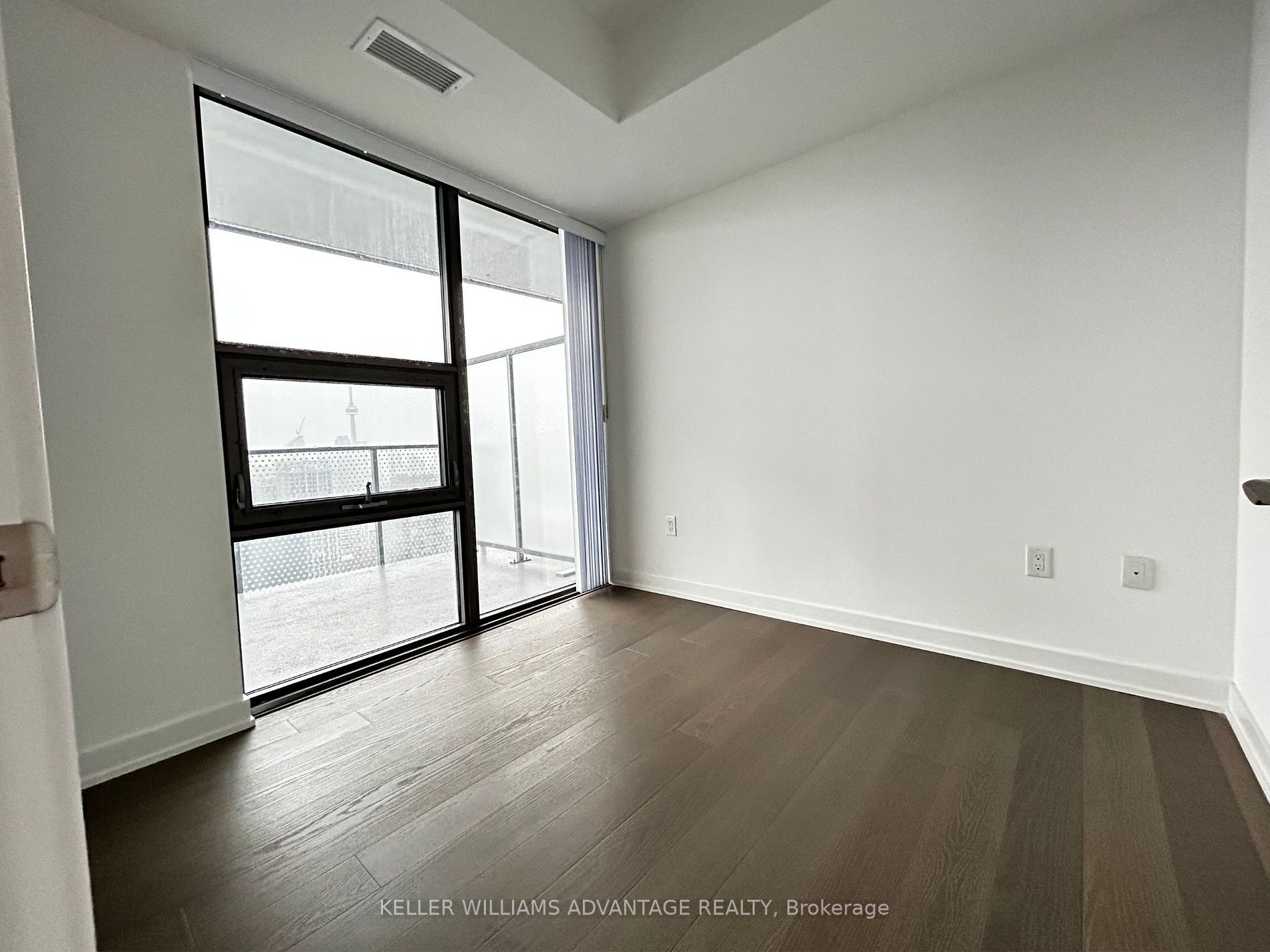 11 Wellesley St. W St W, #5402