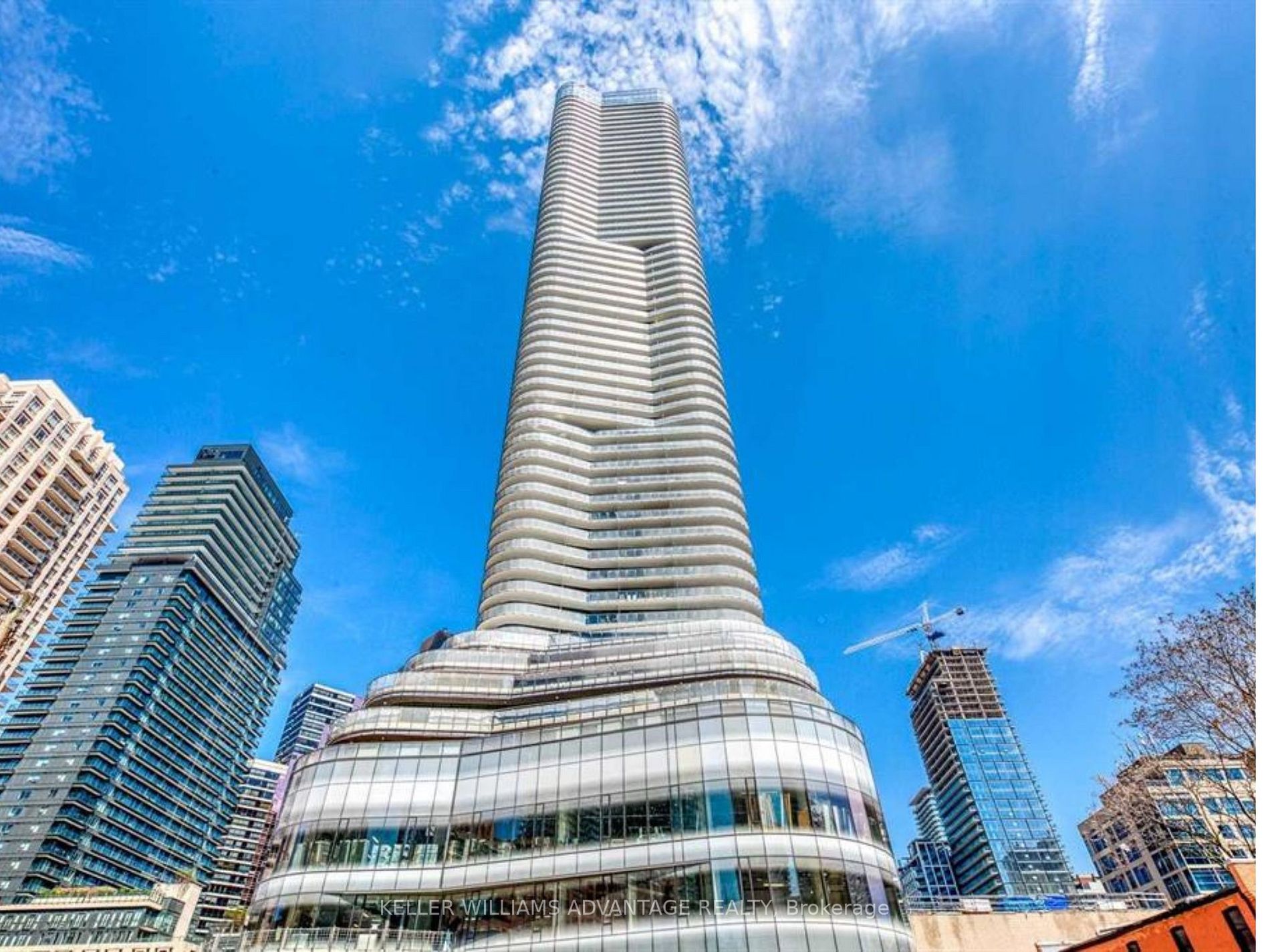 11 Wellesley St. W St W, #5402