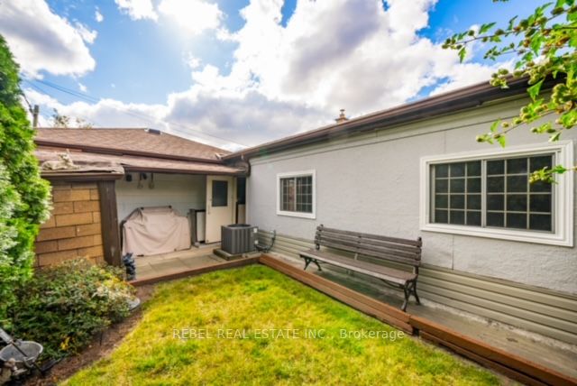 63 Saddle Ridge Dr