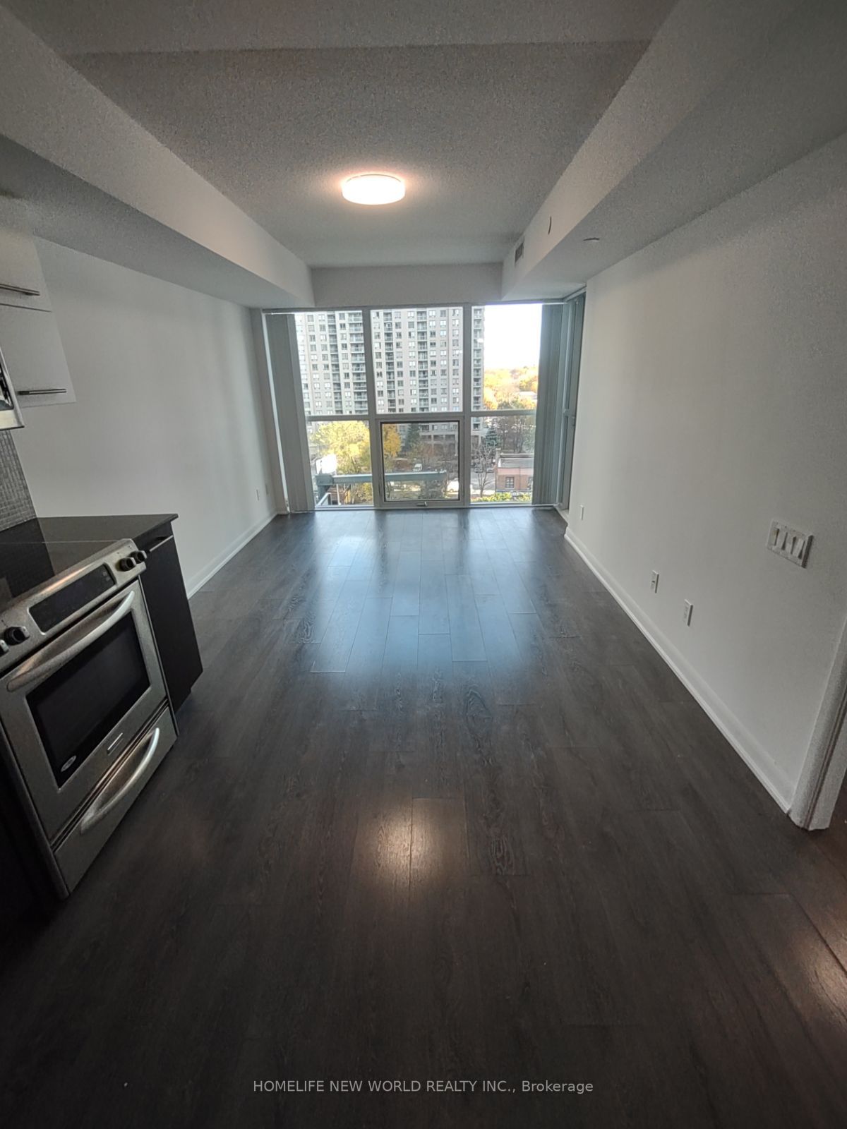 5162 Yonge St, #608