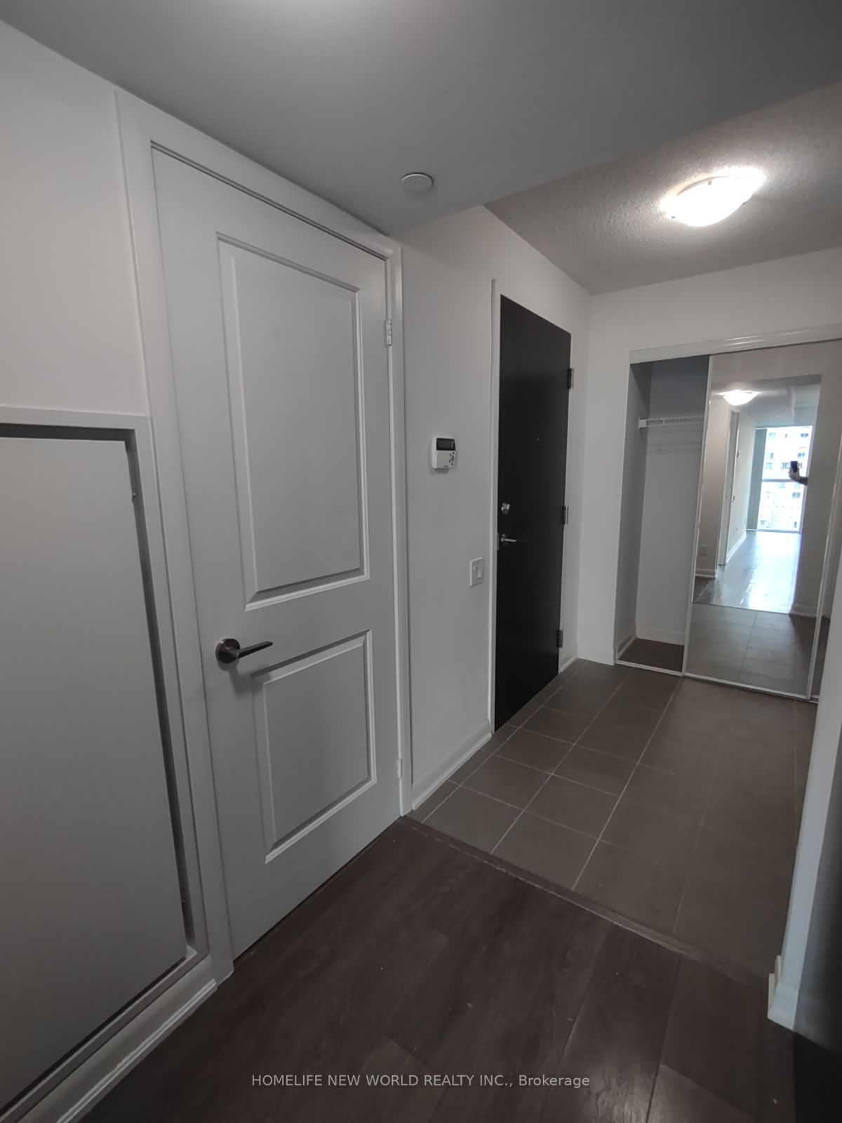 5162 Yonge St, #608