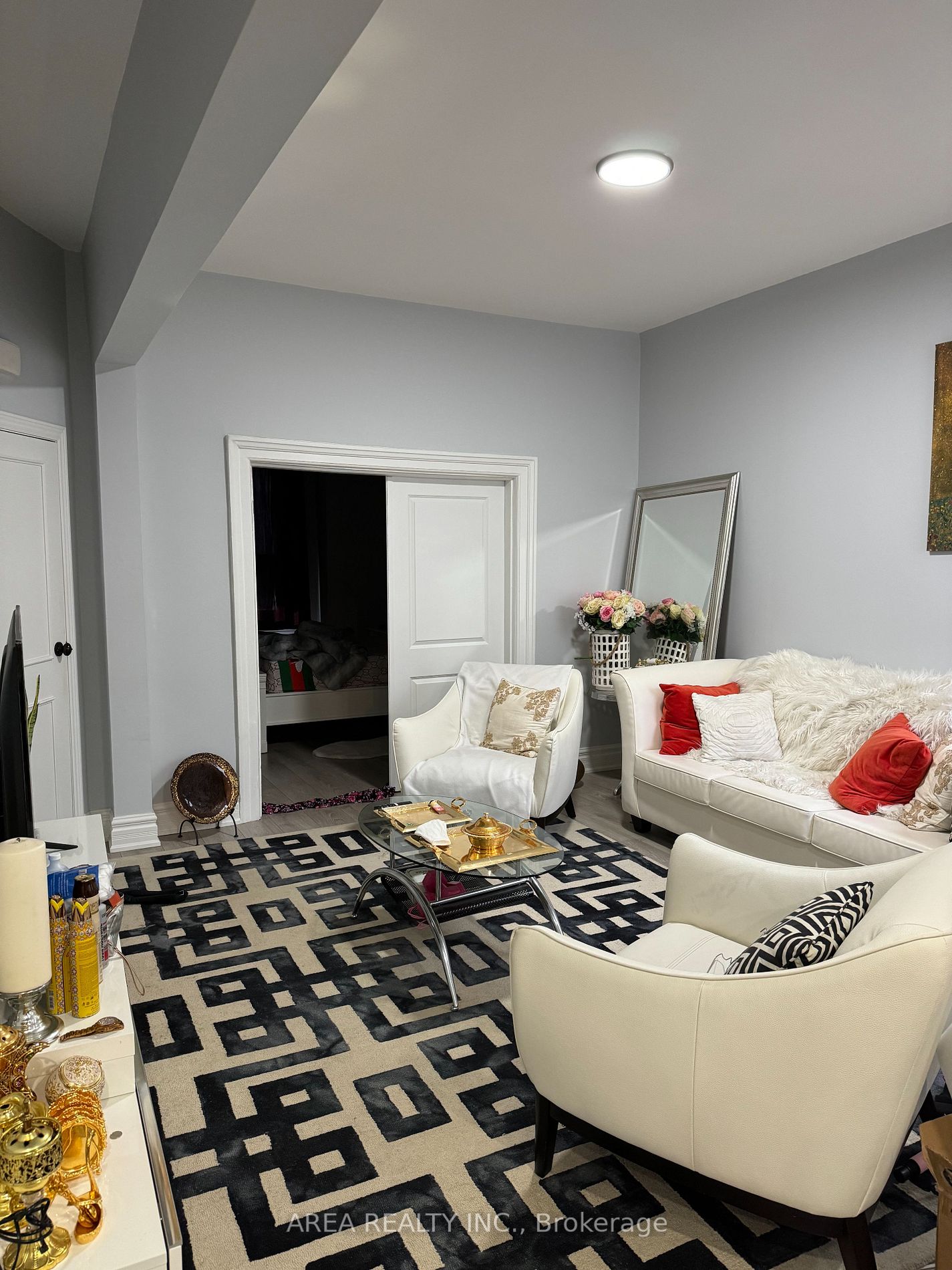 141 Palmerston Ave
