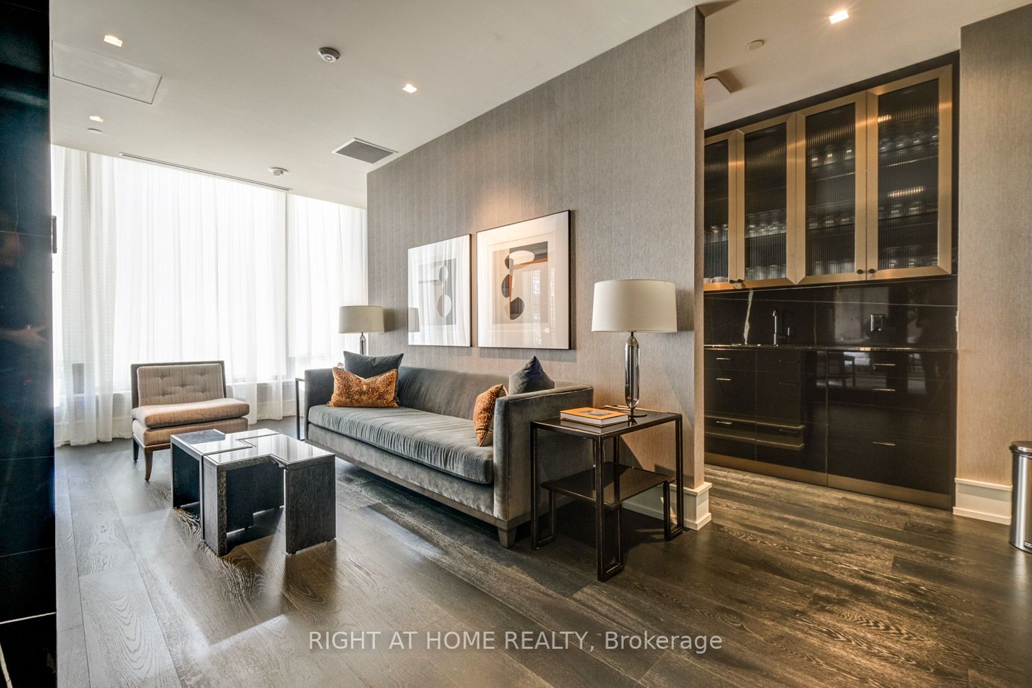1 Forest Hill Rd, #201