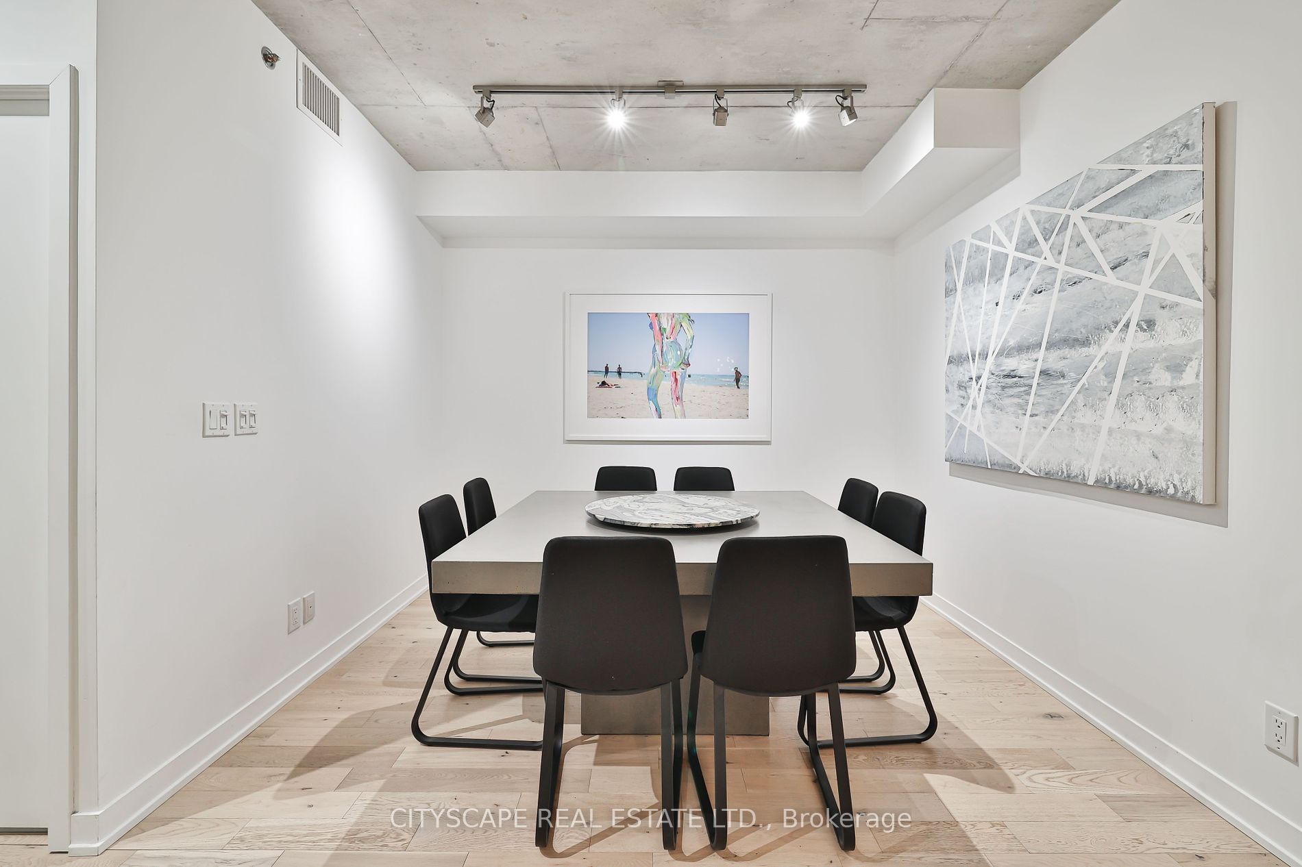 8 Gladstone Ave, #303