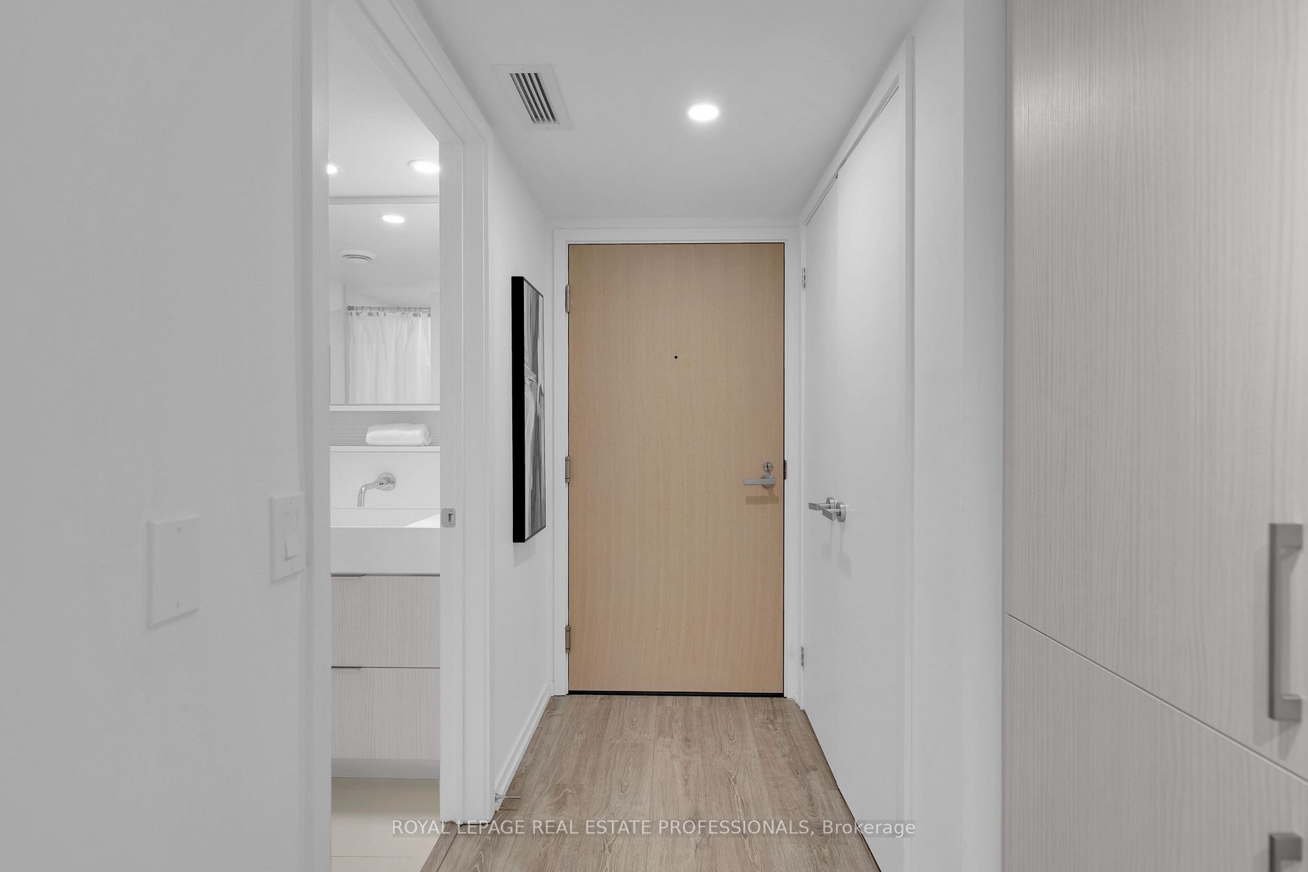8 Hillsdale Ave E, #843