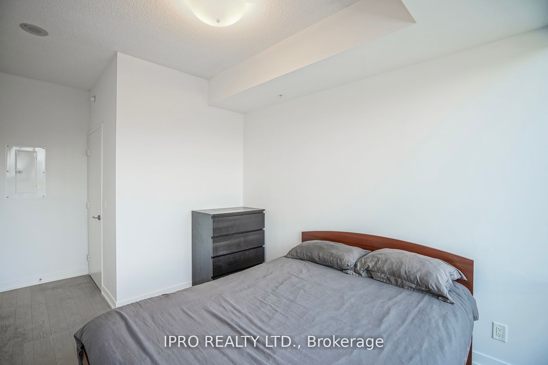 120 Bayview Ave, #N619