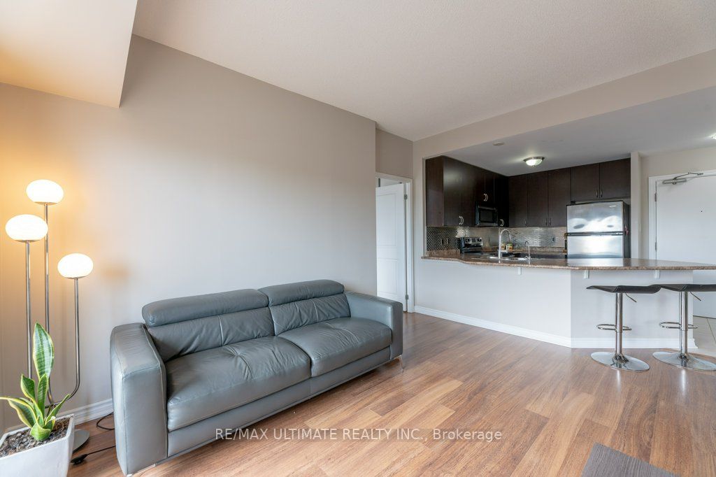 872 Sheppard Ave W, #703