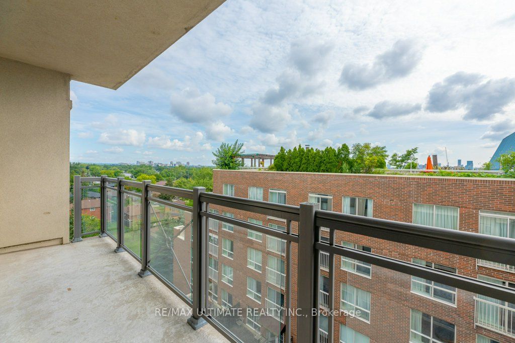 872 Sheppard Ave W, #703