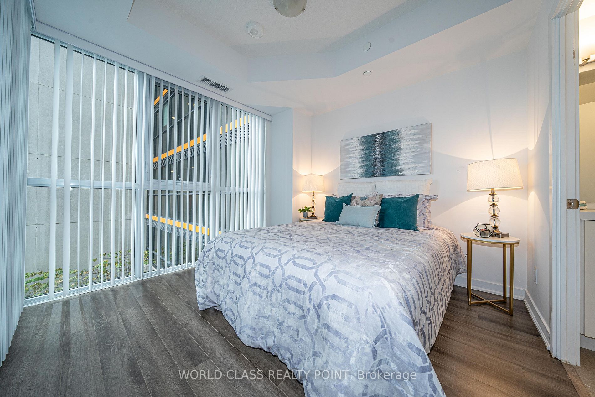 1603 Eglinton Ave W, #409