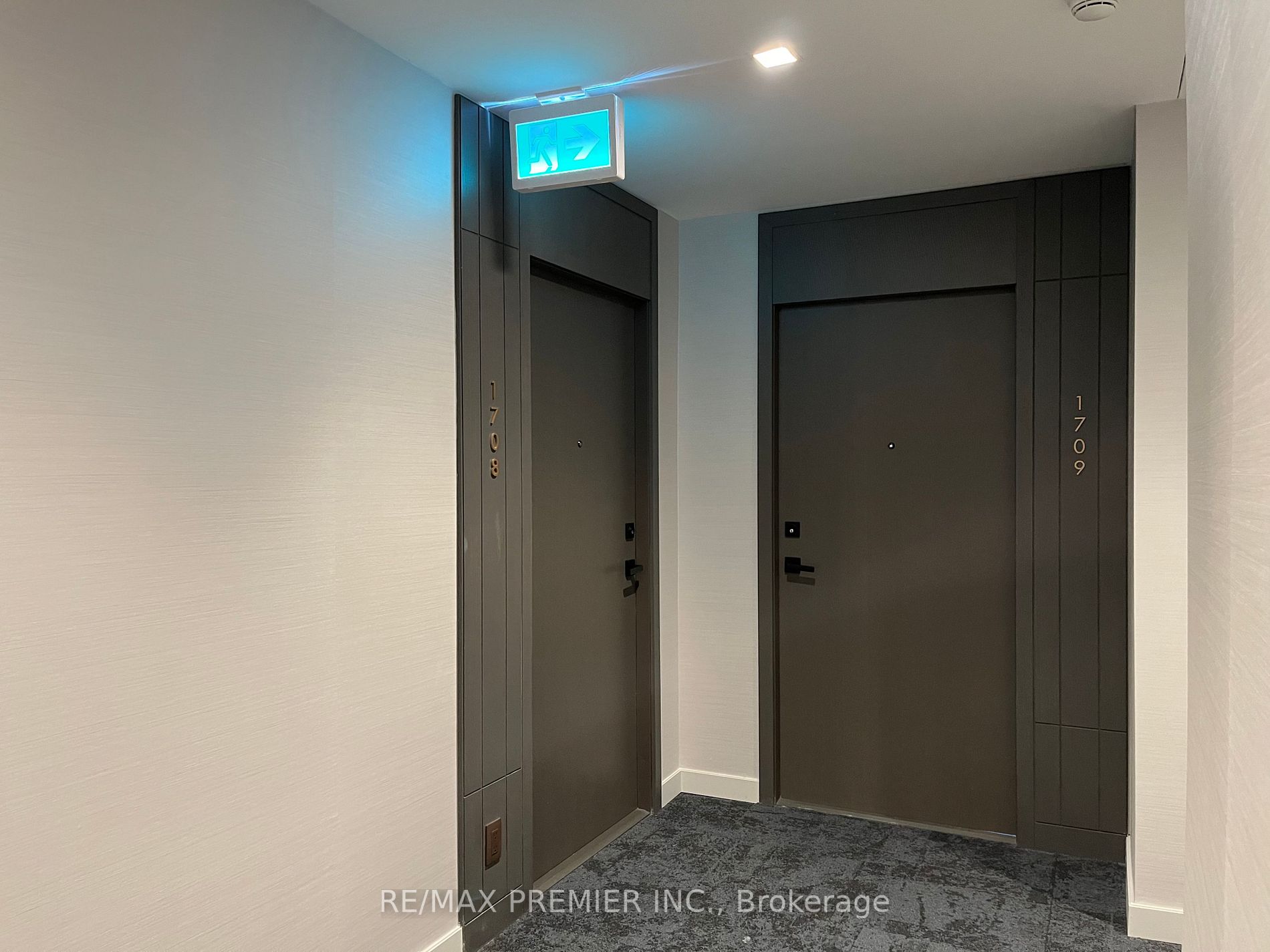 15 Holmes Ave, #1708