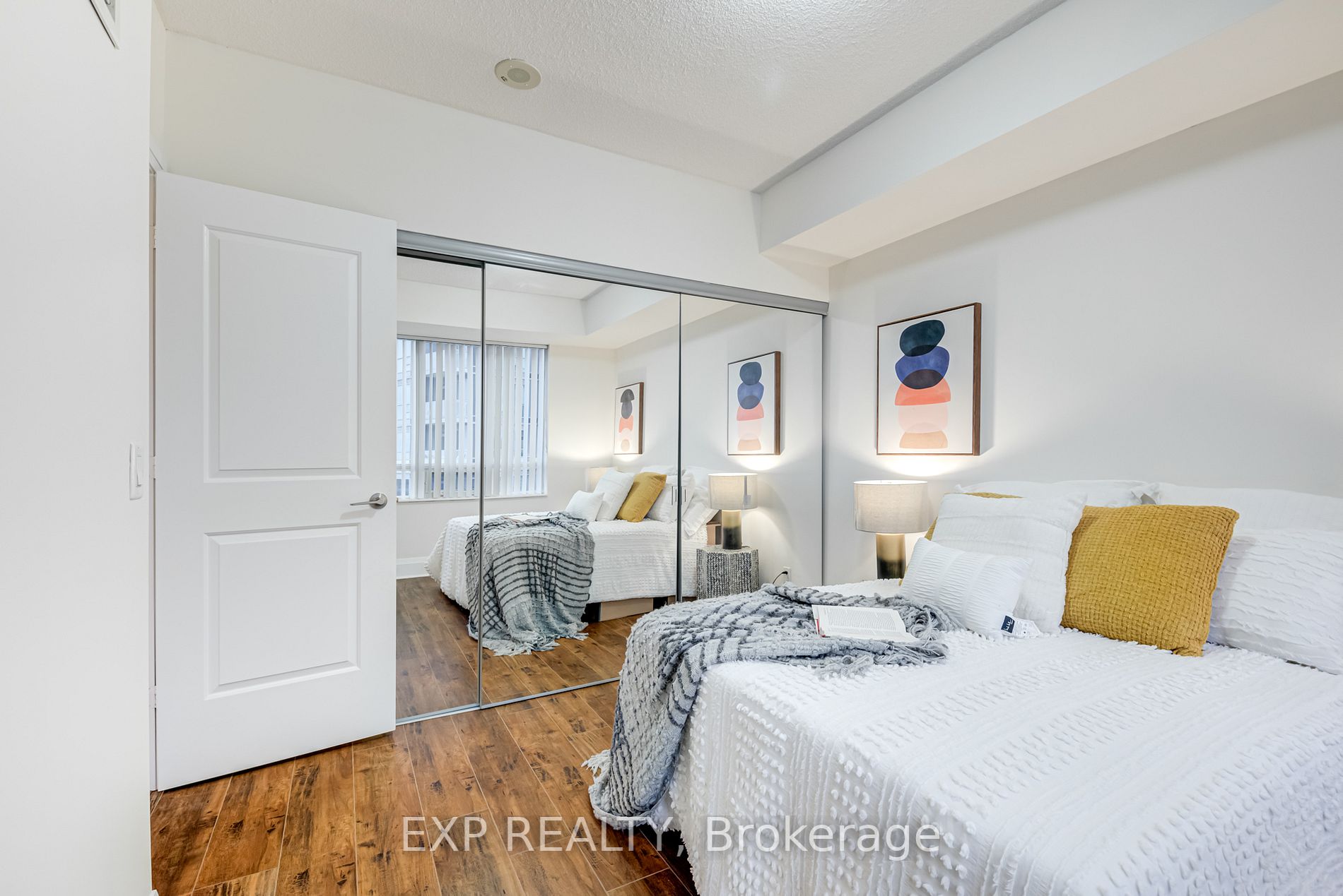 100 Harrison Garden Blvd, #1822