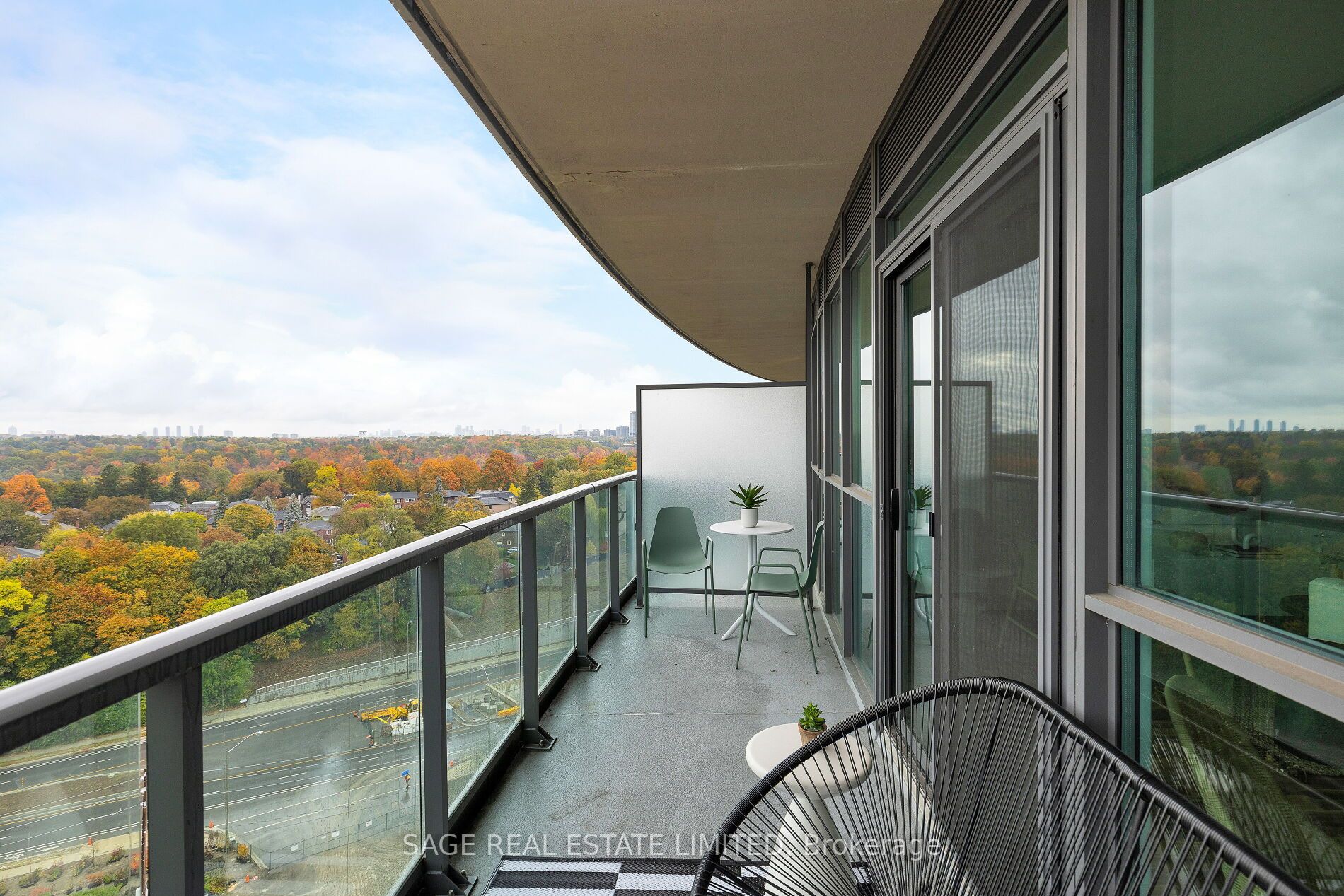 35 Brian Peck Cres, #Lph20