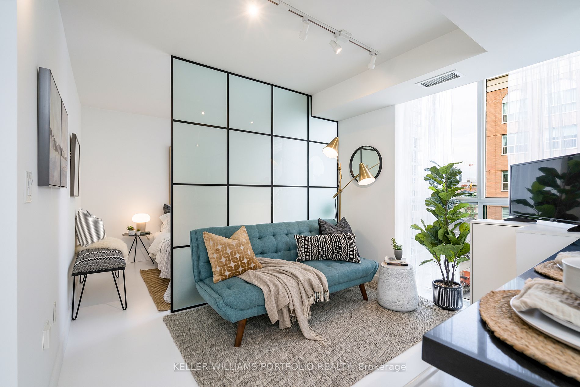 311 Richmond St E, #707
