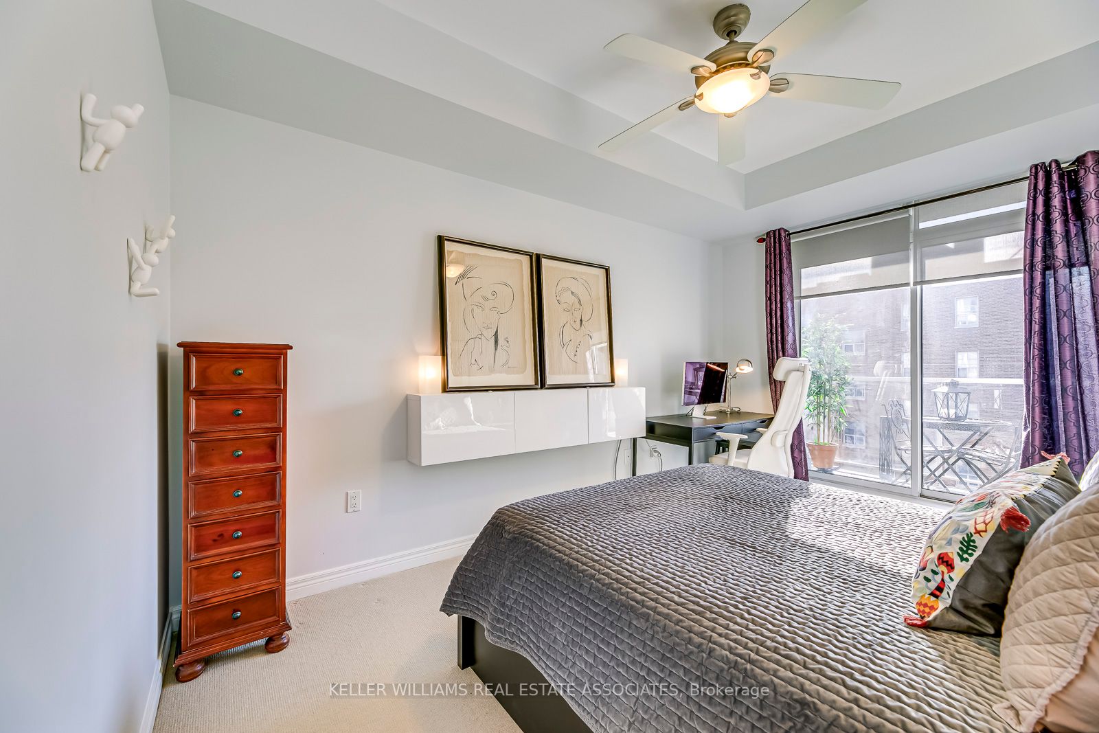 2 Edith Dr, #406