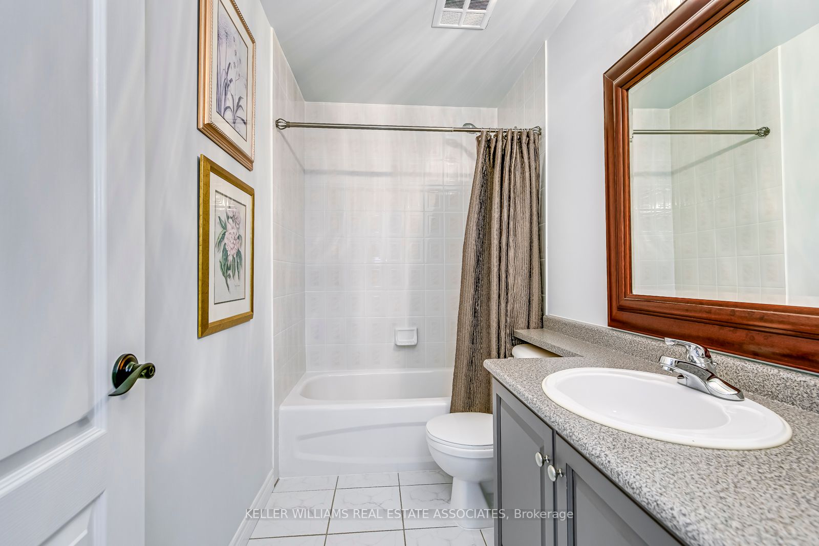 2 Edith Dr, #406