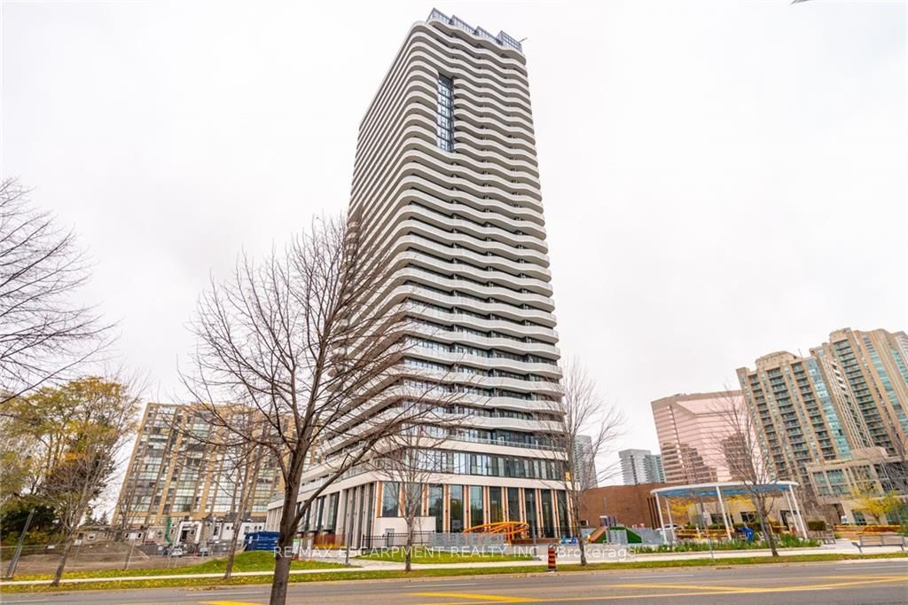 15 Holmes Ave, #709