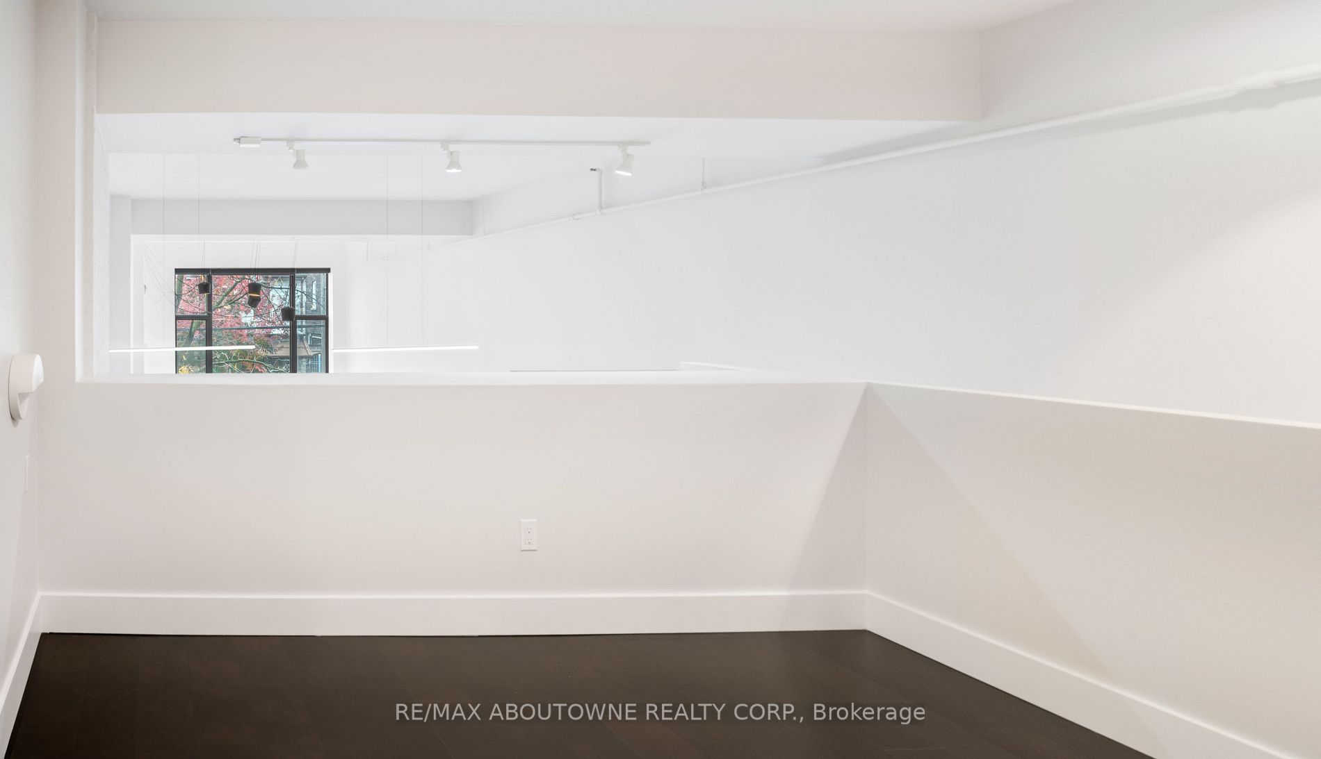 676 Richmond Street W, #105