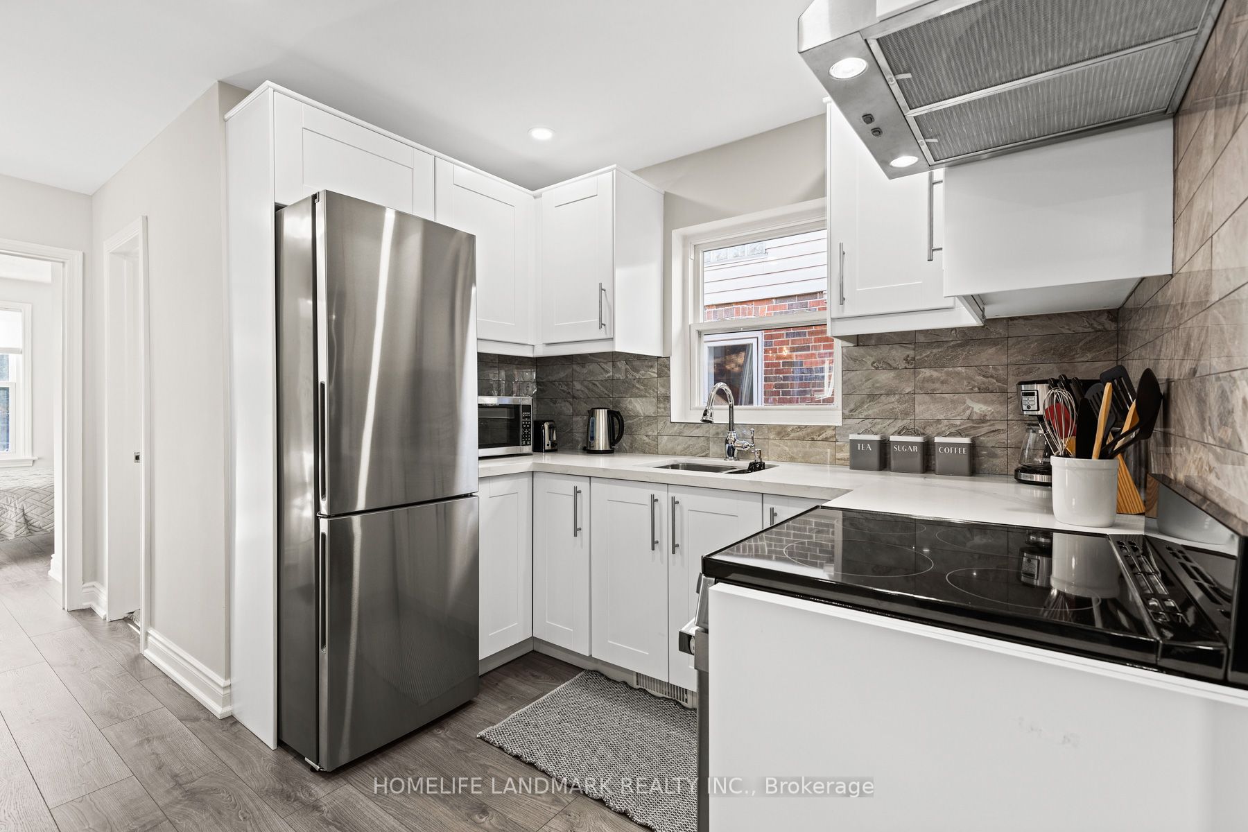 107 Parklea Dr