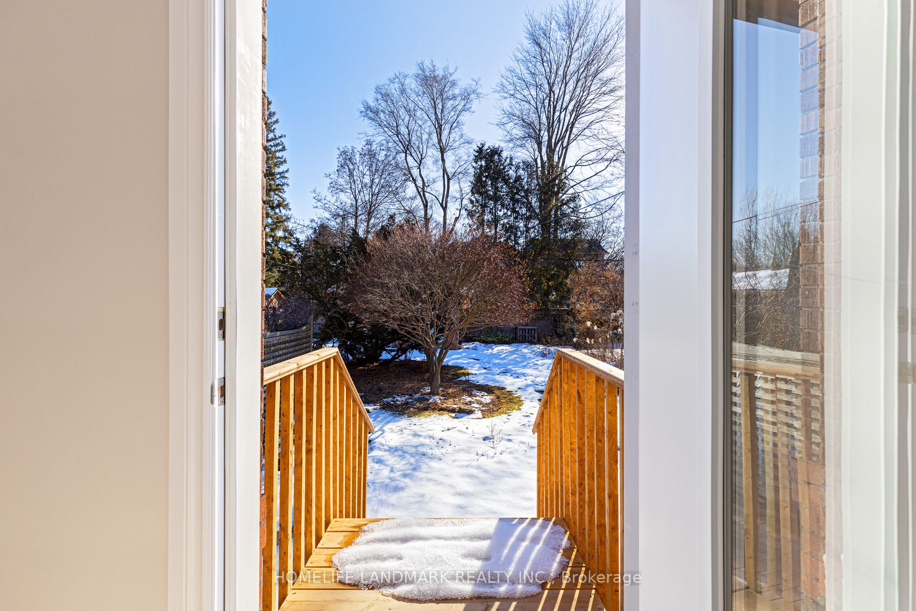 107 Parklea Dr