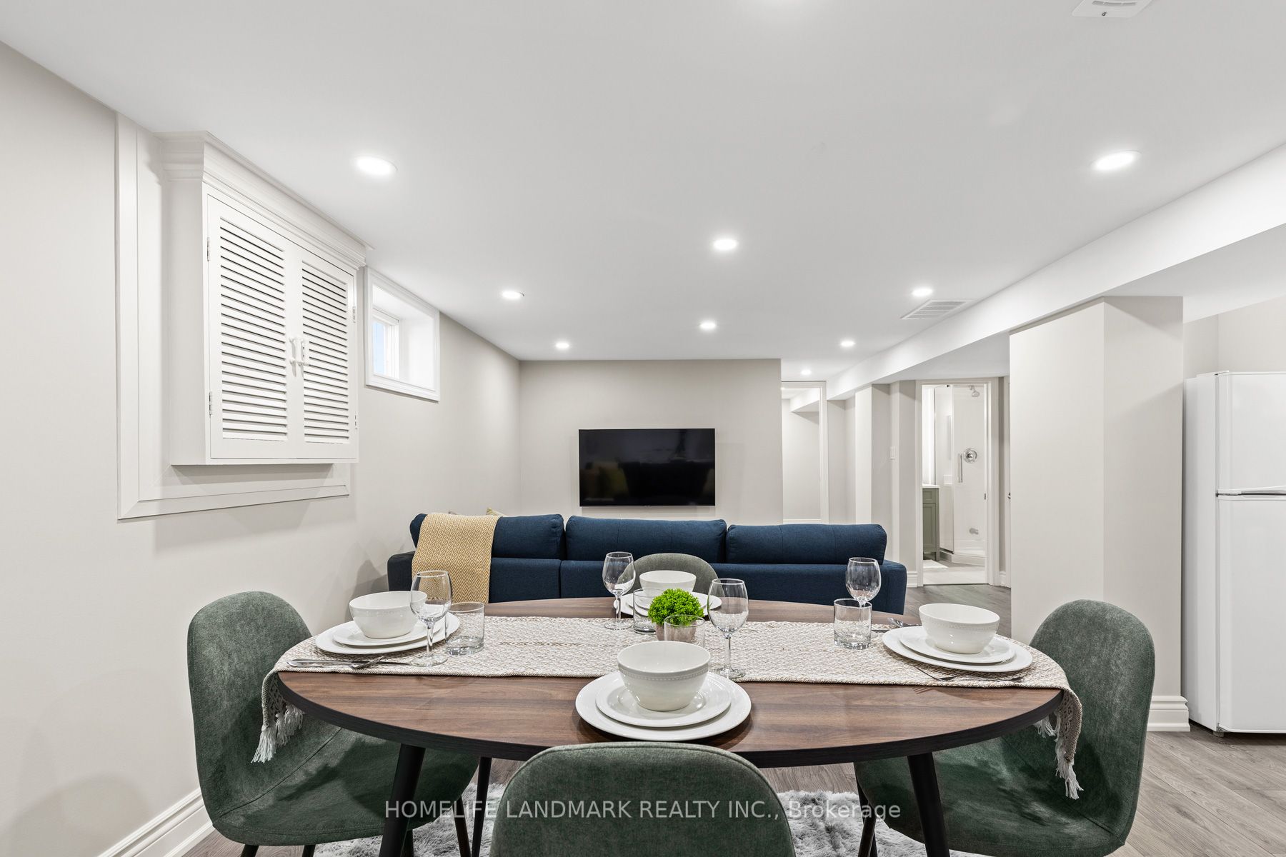 107 Parklea Dr