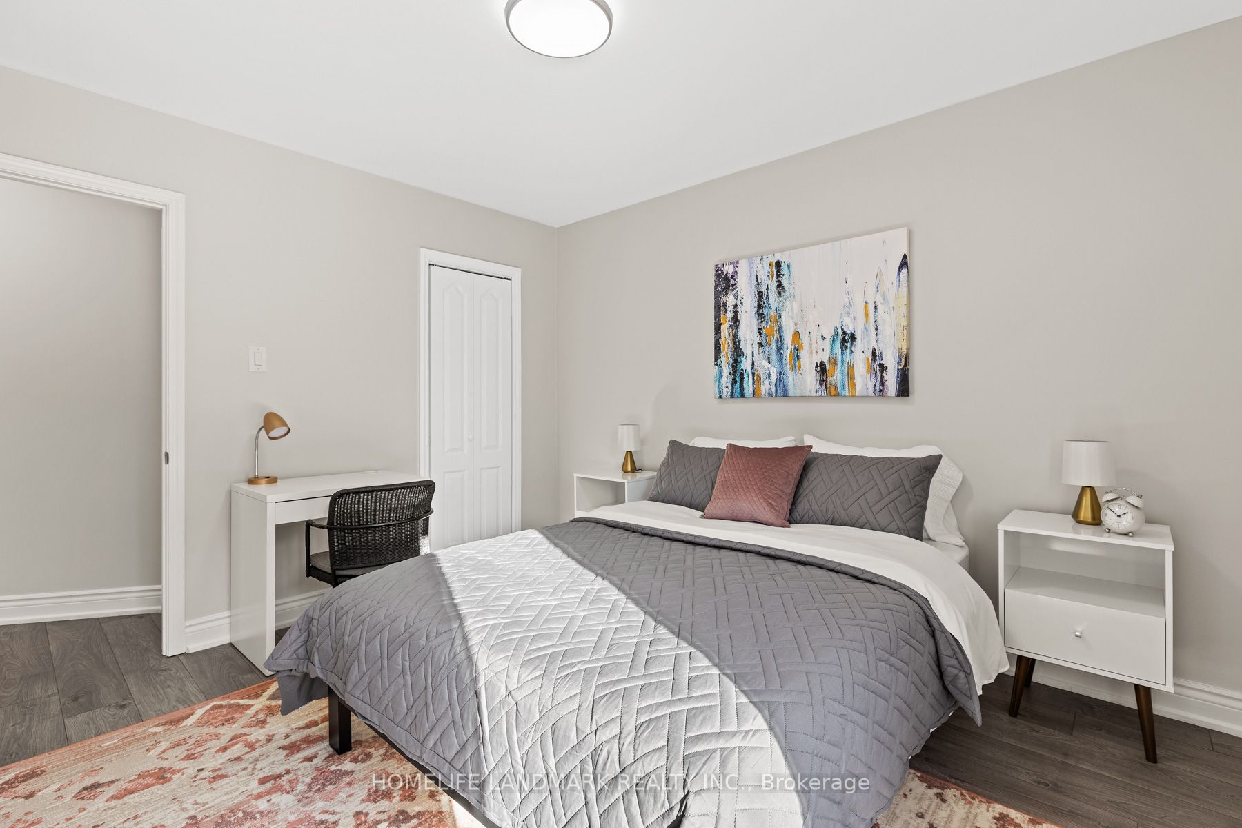 107 Parklea Dr
