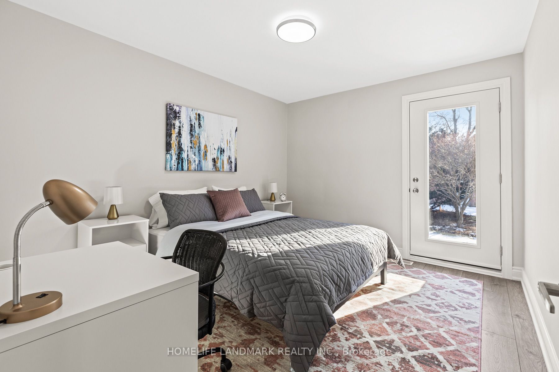 107 Parklea Dr