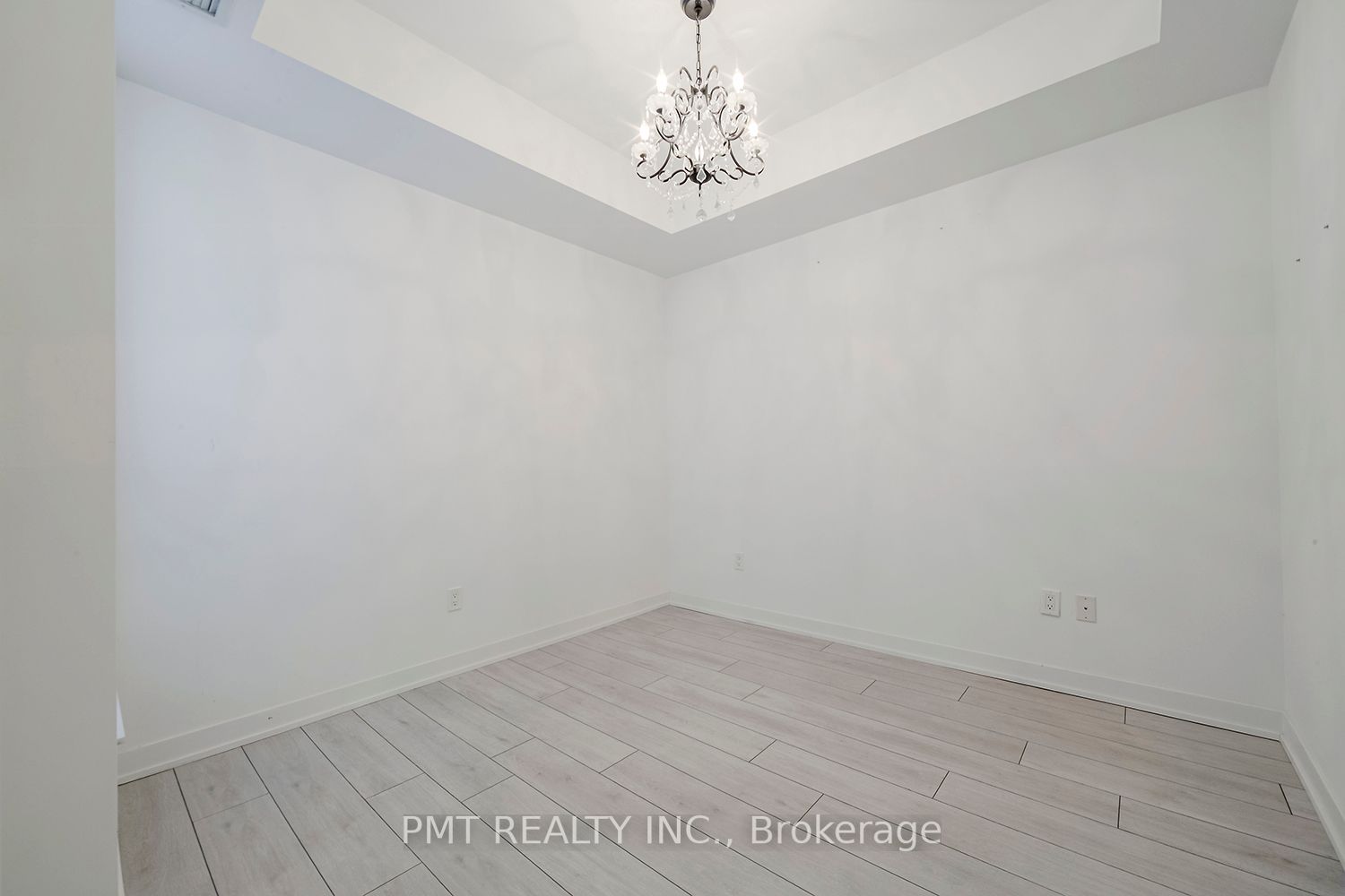 31 Tippett Rd, #712