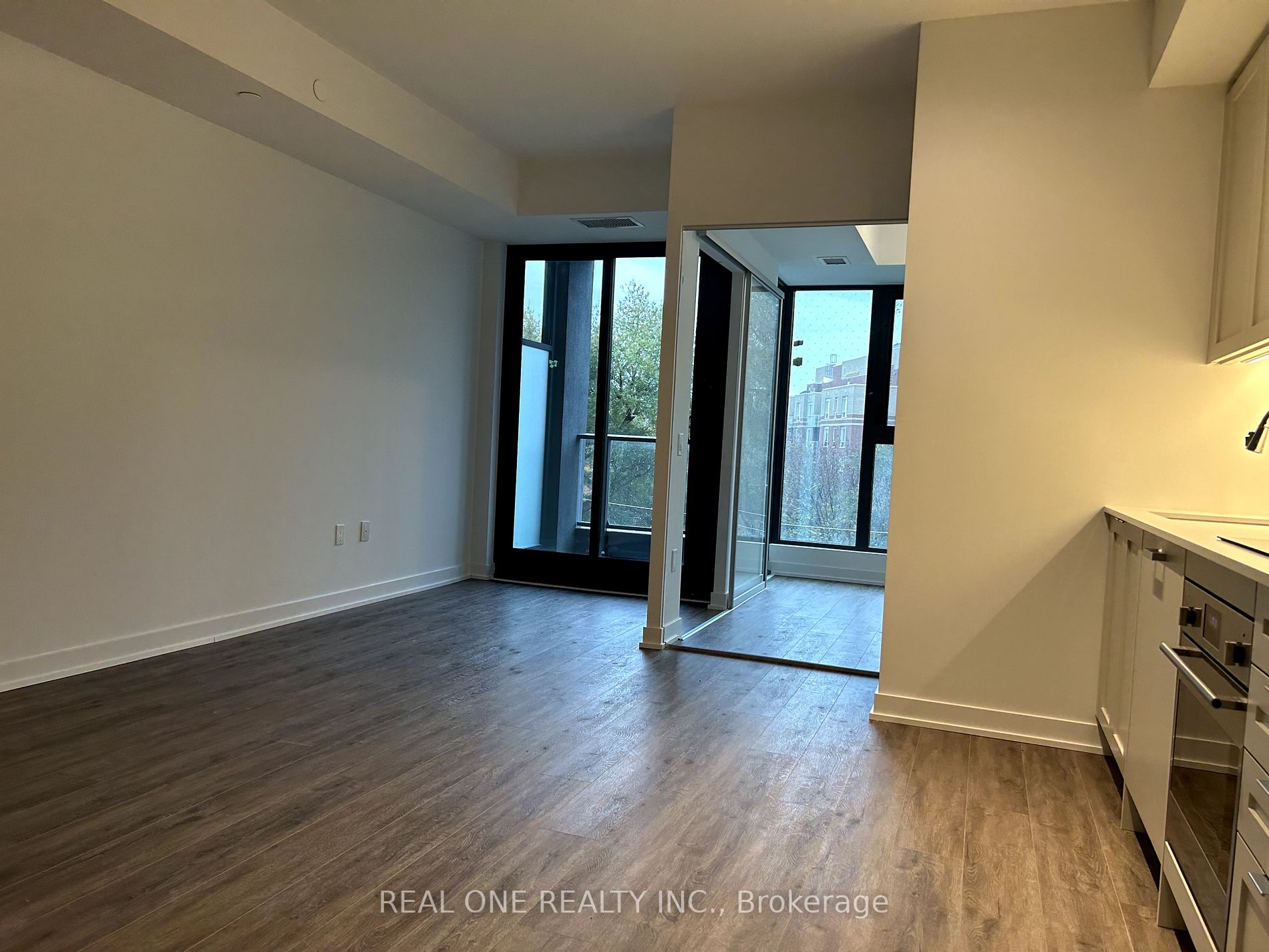 250 Lawrence Ave, #412
