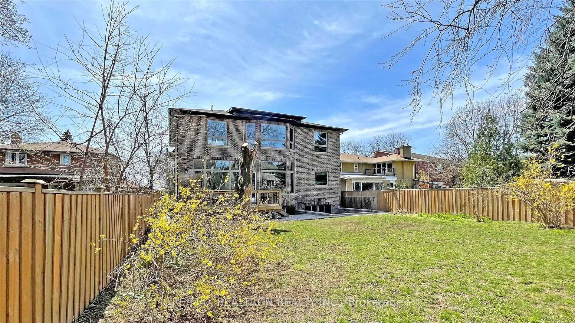 264 Dunforest Ave