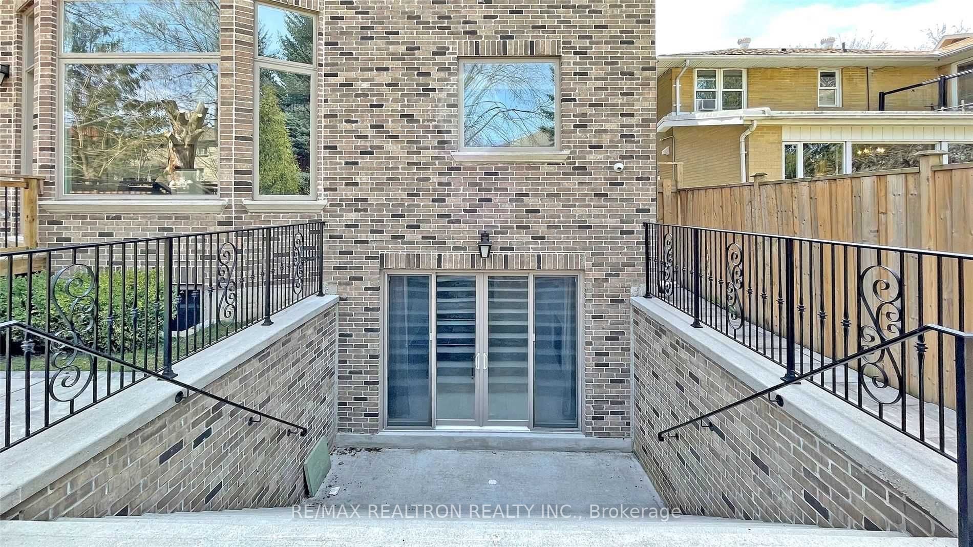 264 Dunforest Ave