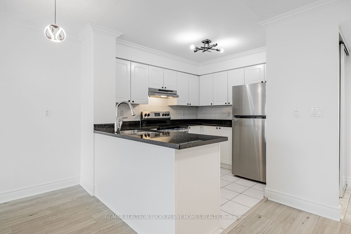 1 Hycrest Ave, #203
