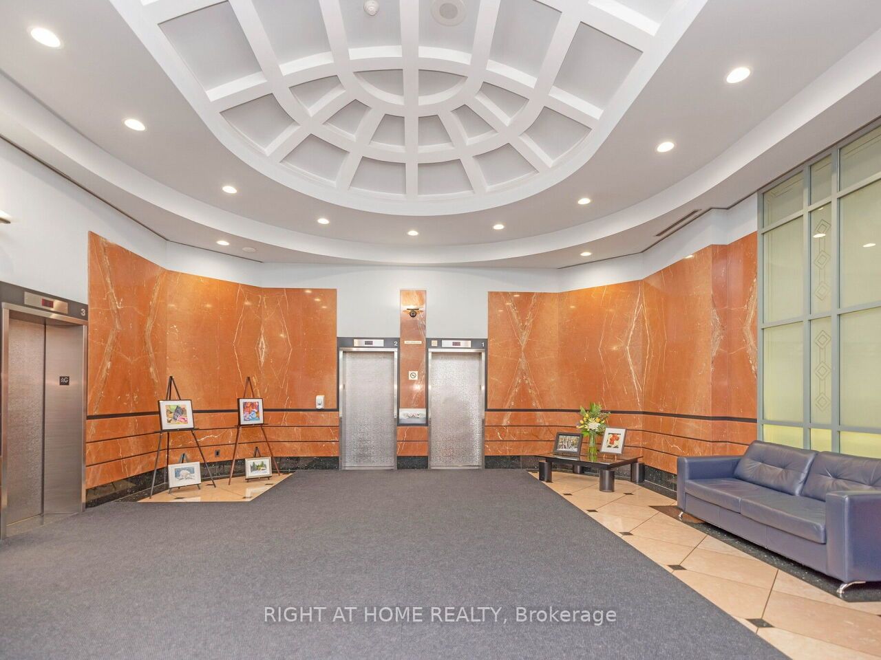 10 Yonge St, #1706