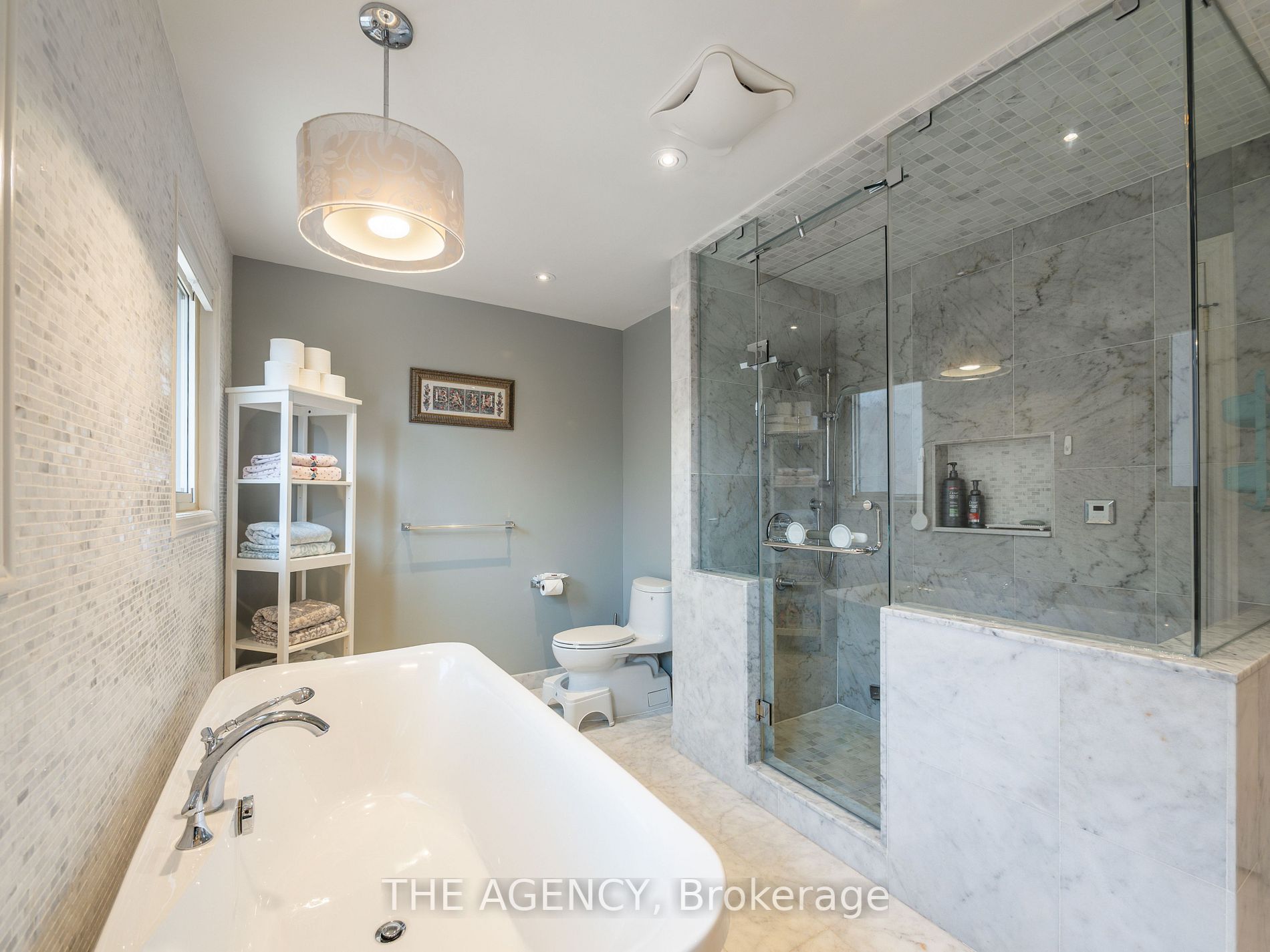 48 Caravan Dr