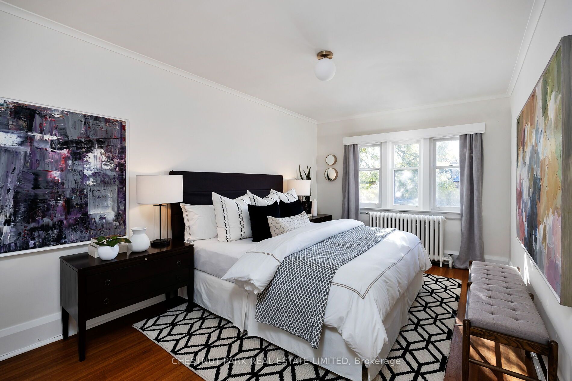 132 Hillsdale Ave W