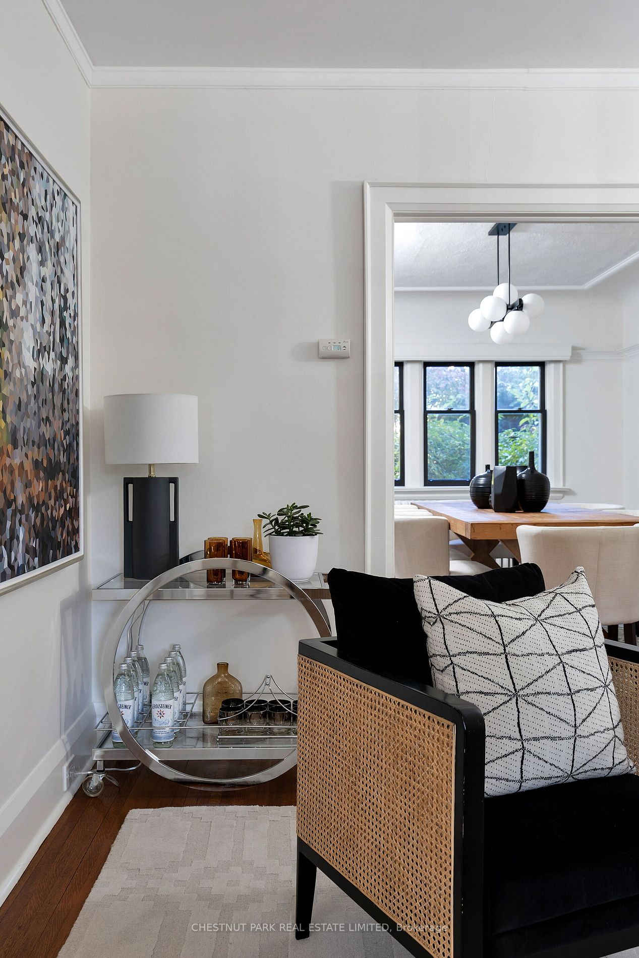 132 Hillsdale Ave W