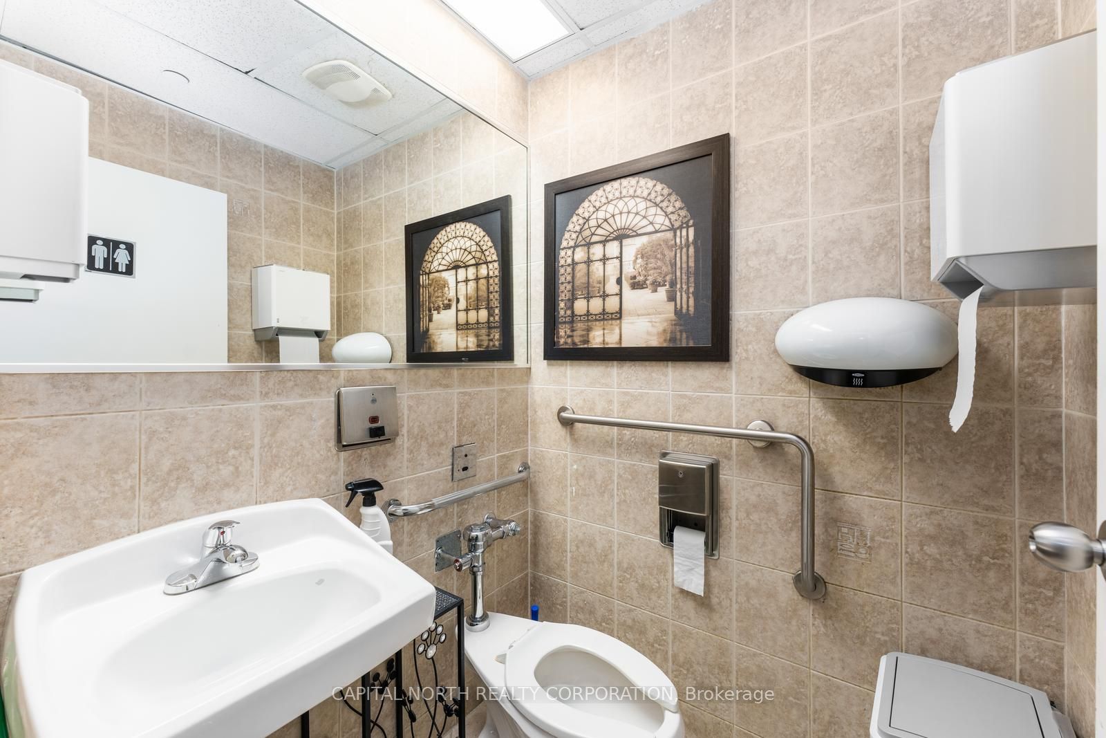 778 Sheppard Ave W, #105