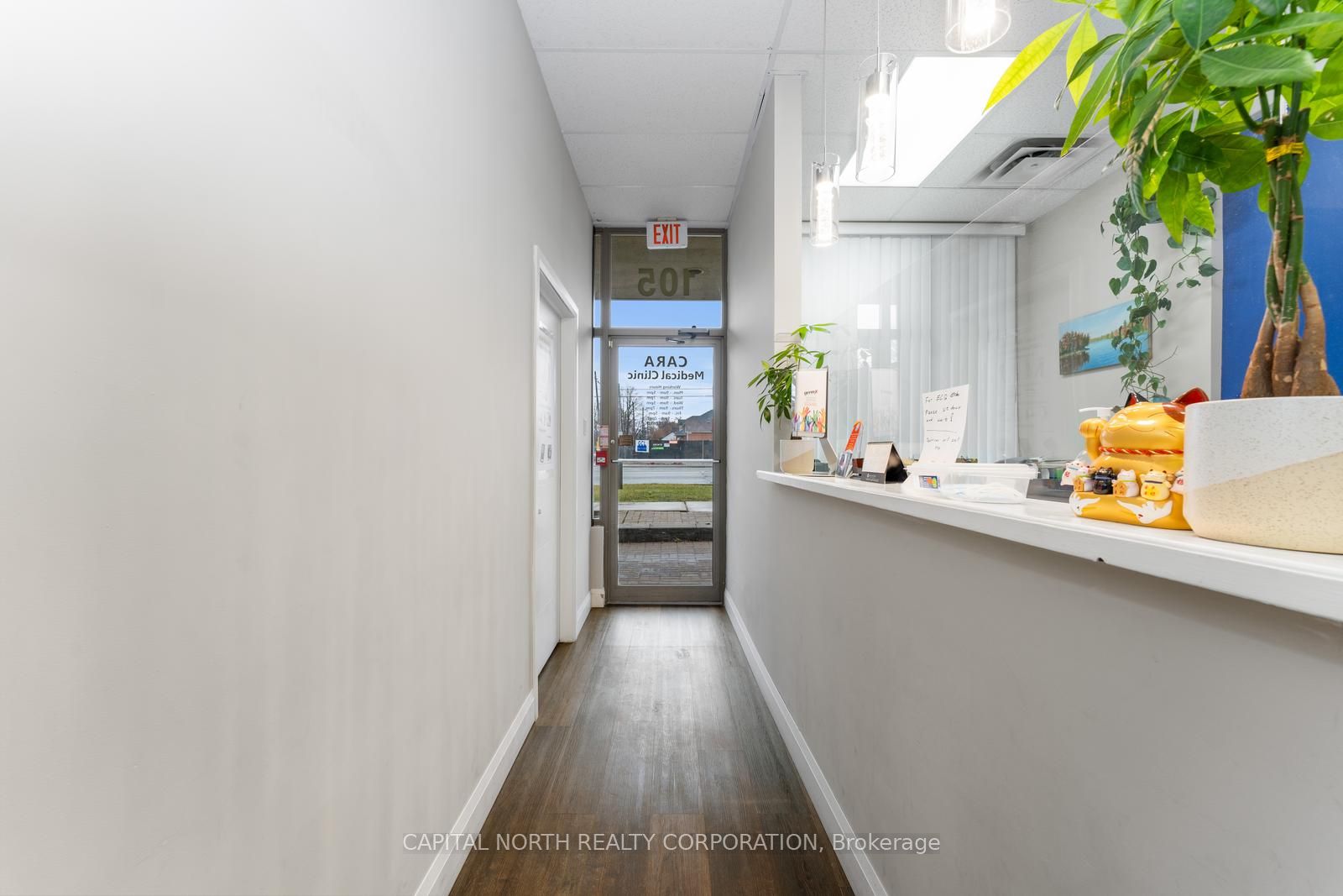 778 Sheppard Ave W, #105