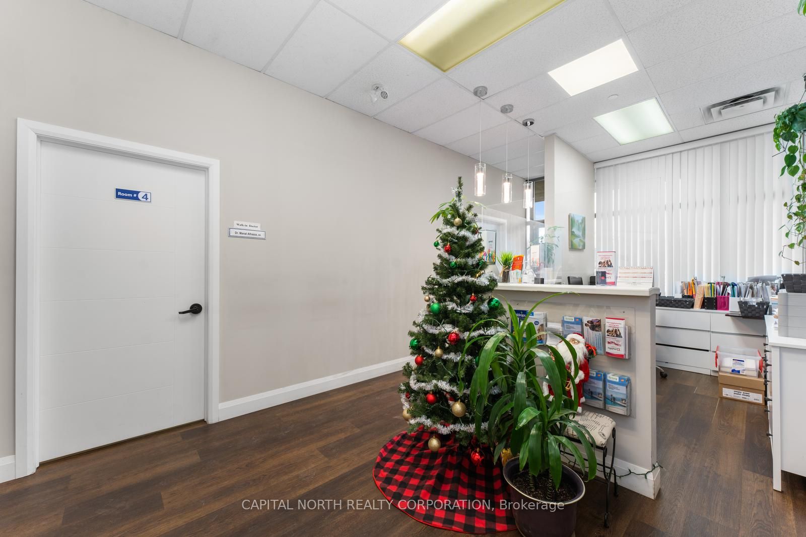 778 Sheppard Ave W, #105