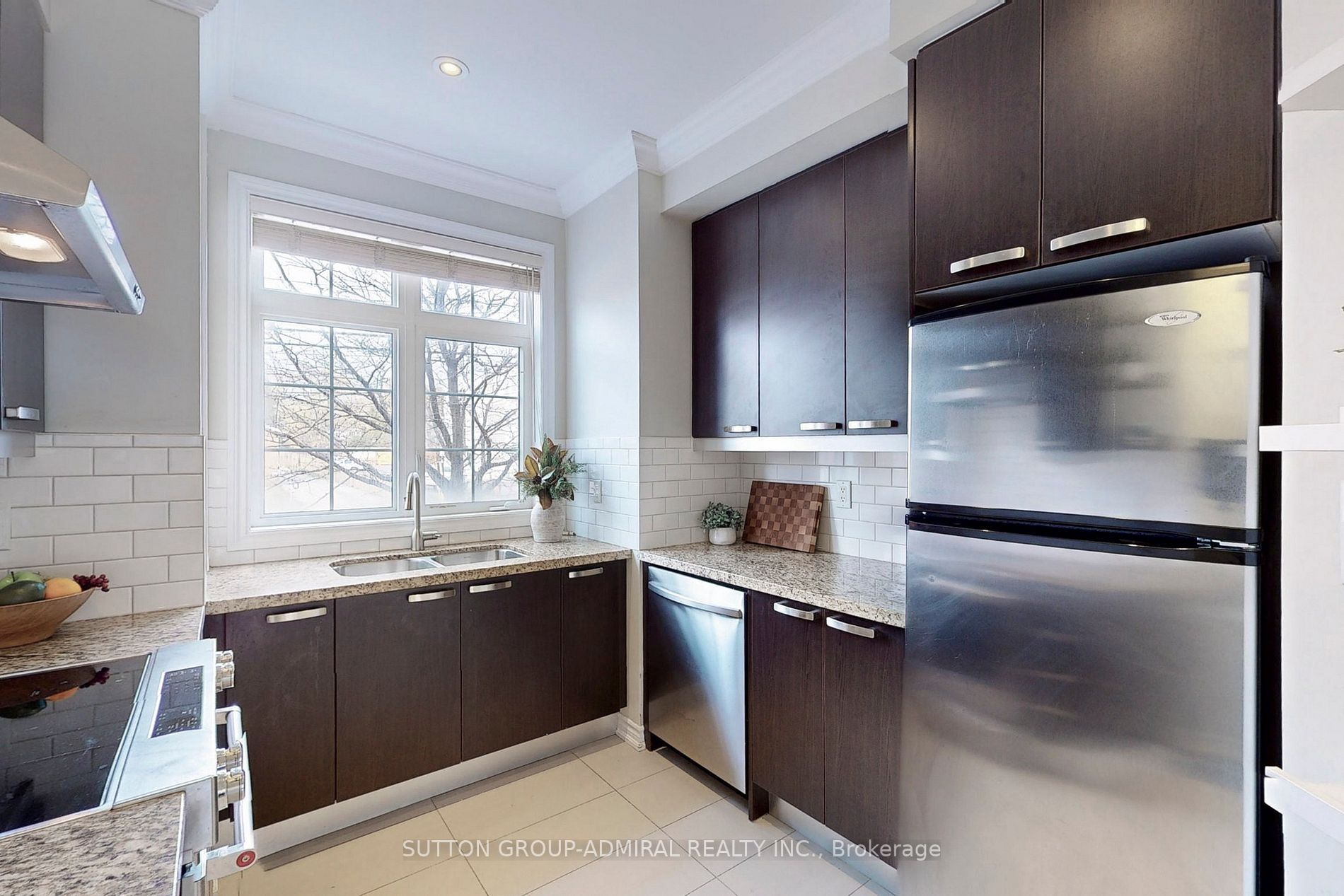 99A Finch Ave W