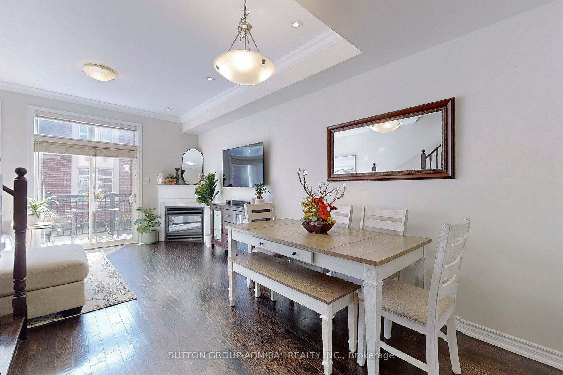 99A Finch Ave W