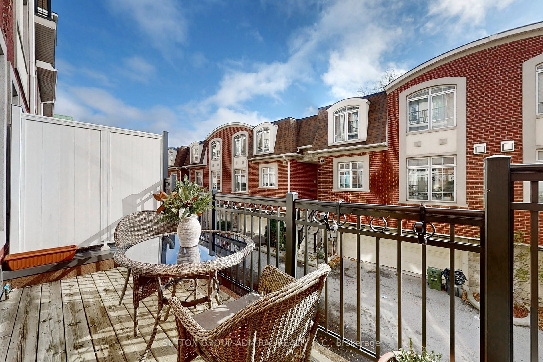 99A Finch Ave W