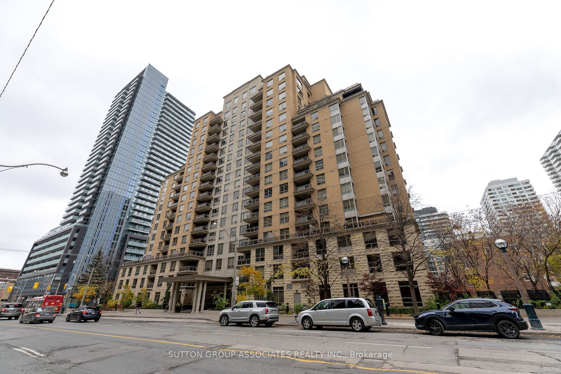 123 Eglinton Ave E, #808