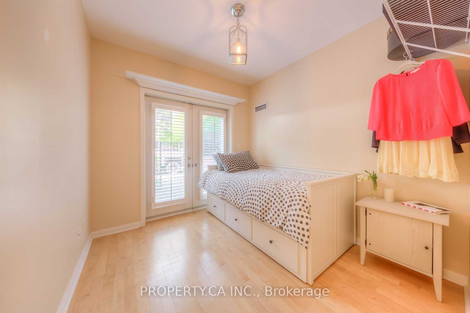 119 Merton St, #111