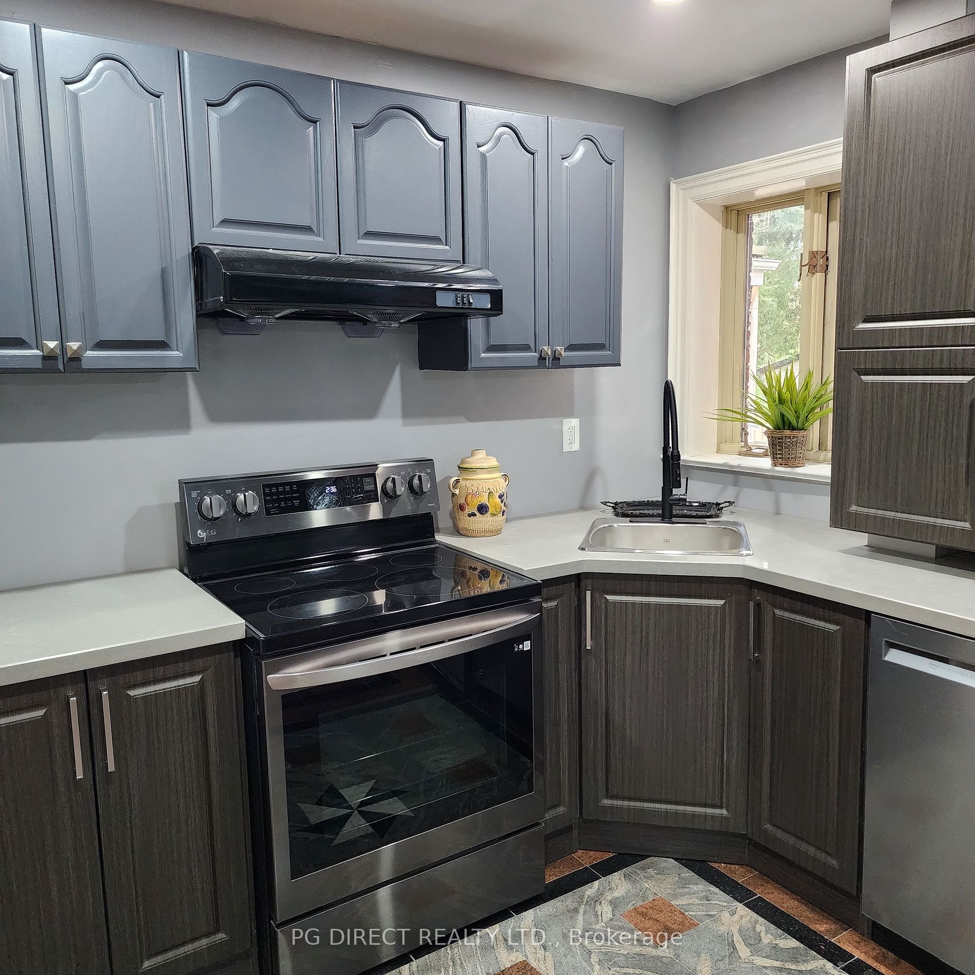 759 Eglinton Avenue E