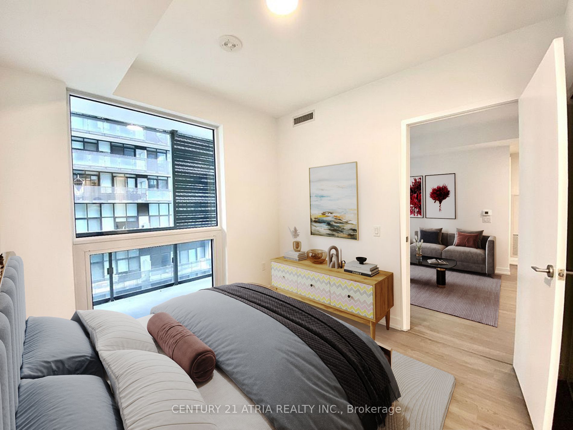 39 Roehampton Ave, #707