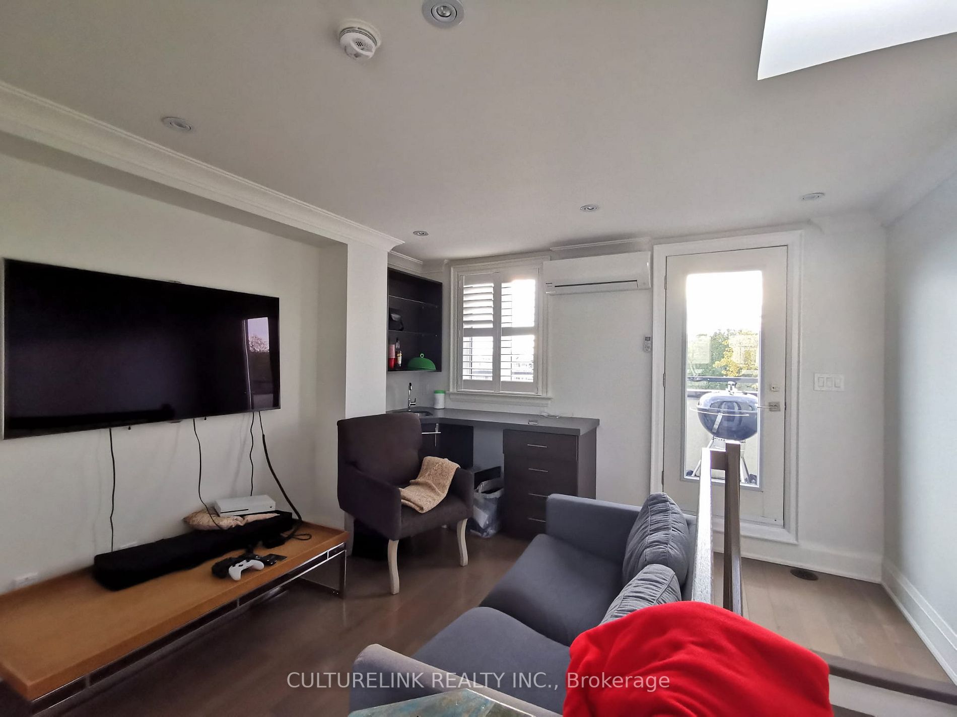 47A Burnaby Blvd