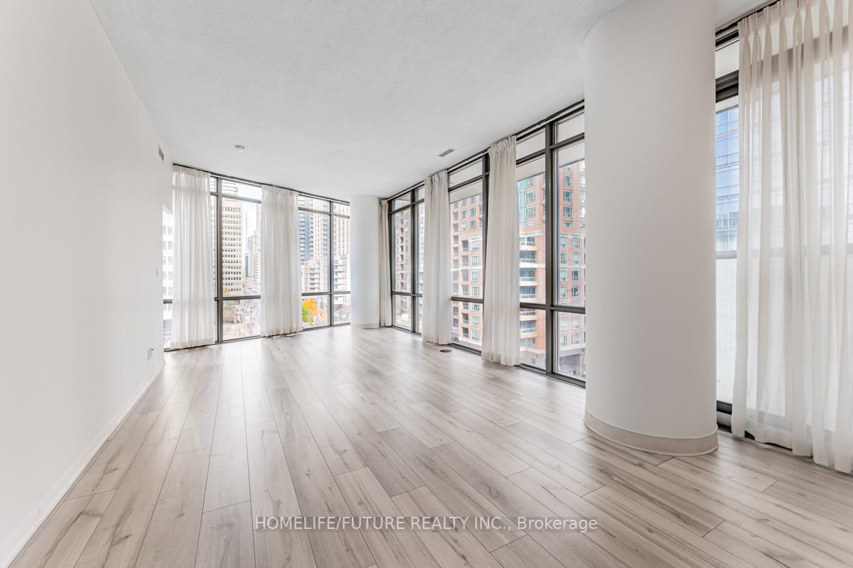 832 Bay St, #605