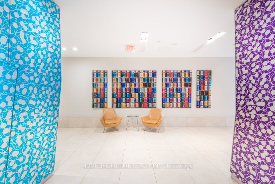 832 Bay St, #605