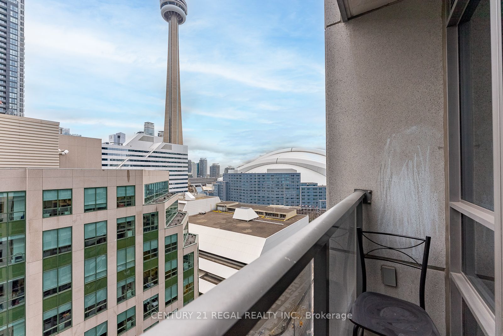 20 Blue Jays Way, #1812