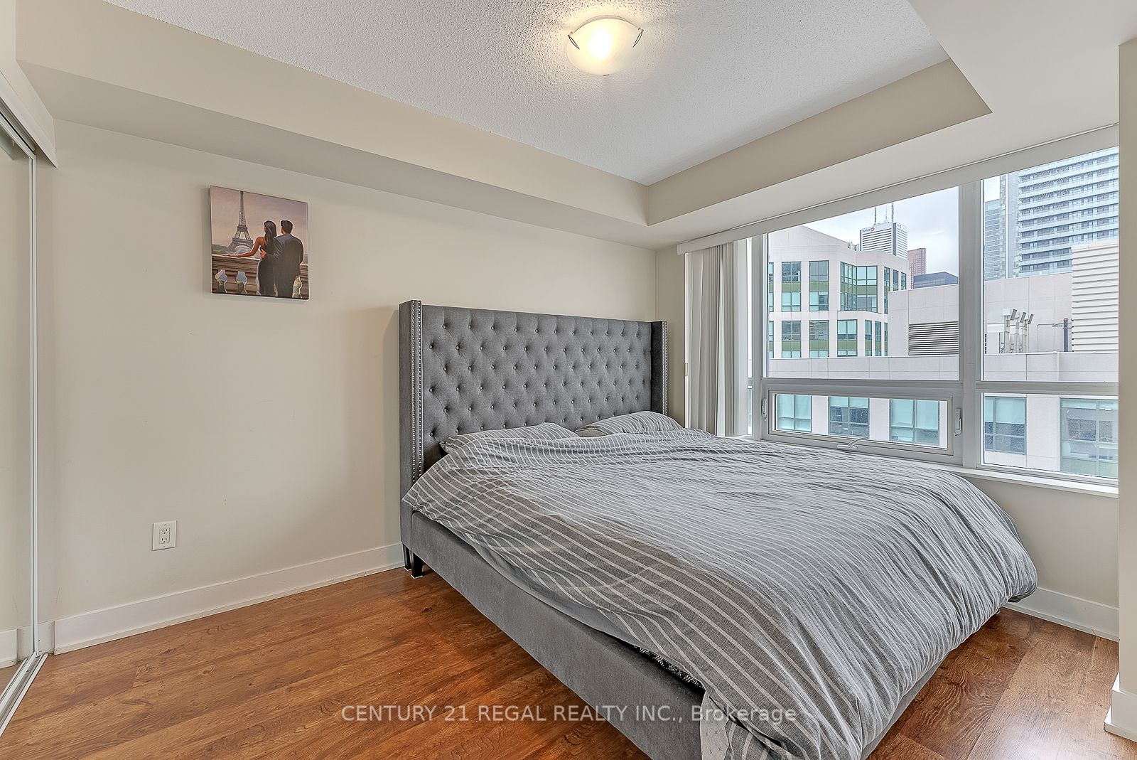 20 Blue Jays Way, #1812